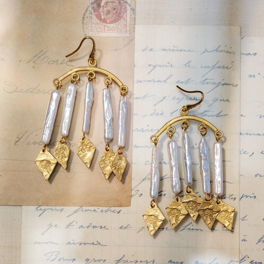 Echo Chime Pearl Earrings