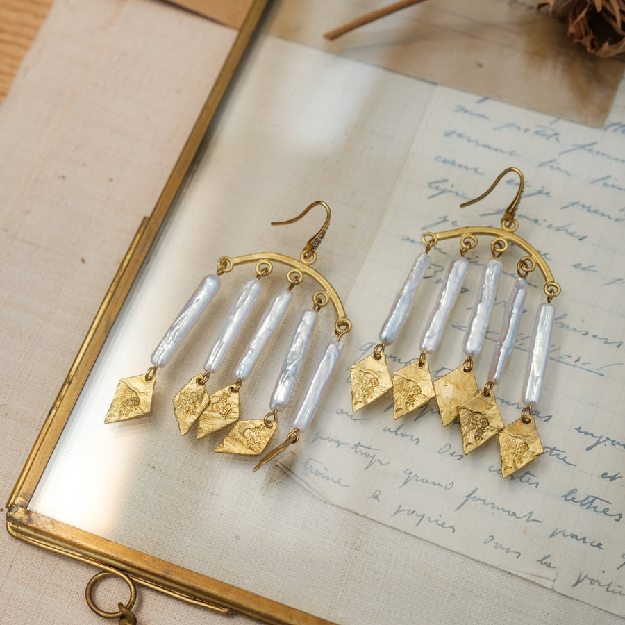Echo Chime Pearl Earrings